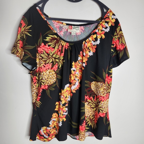 Hilo Hattie Hawaiian Pineapple Panel Flutter Sleeve Top - Picture 1 of 5